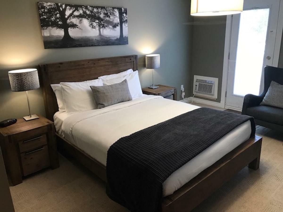 Fairholm Boutique Inns Шарлъттаун Екстериор снимка