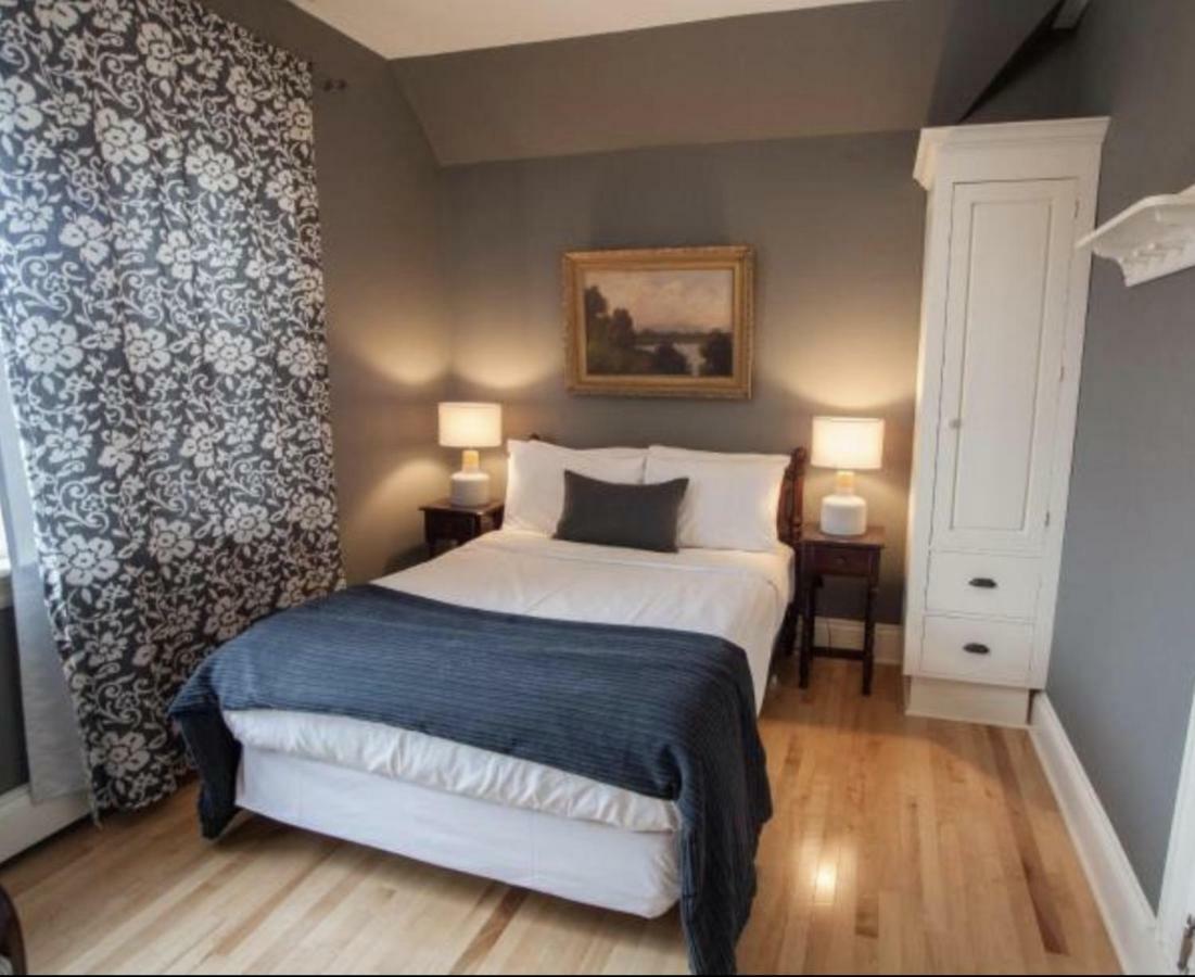 Fairholm Boutique Inns Шарлъттаун Екстериор снимка