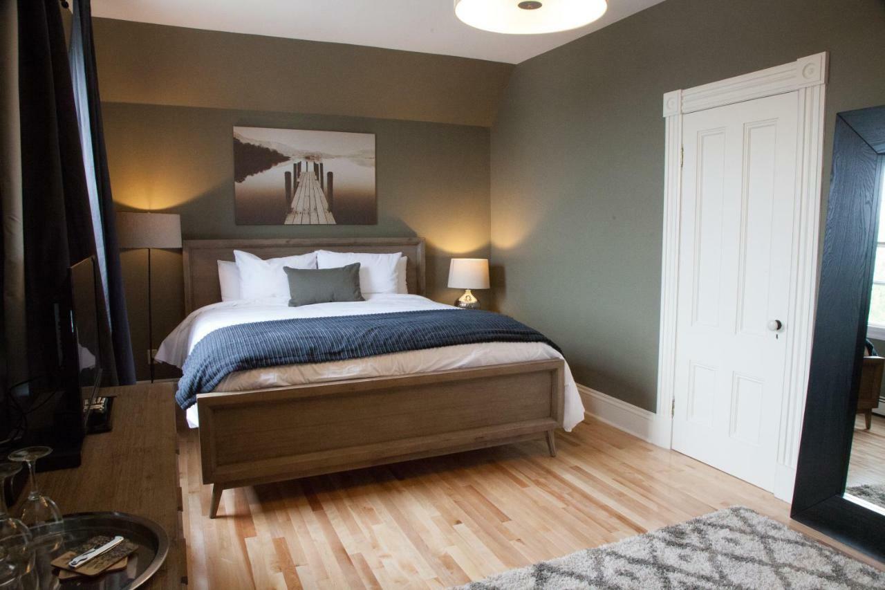 Fairholm Boutique Inns Шарлъттаун Екстериор снимка